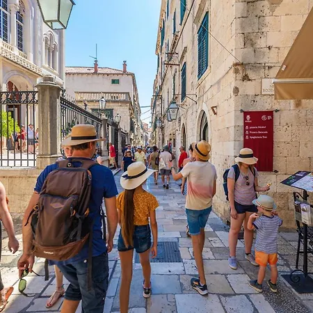 Διαμέρισμα Old Town L *