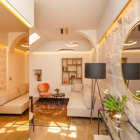 Old Town L Apartment *