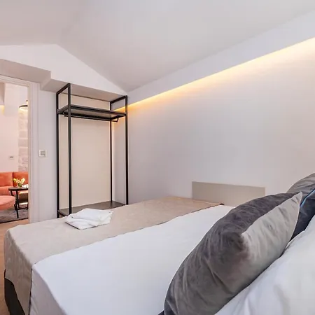 Old Town L * Дубровник