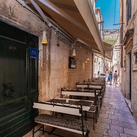 Old Town L *